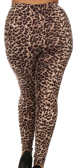 Cheetah Print Plus Size Leggings One Size - Picture 3 of 4